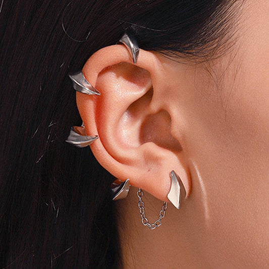 Demon Claw Ear Cuff