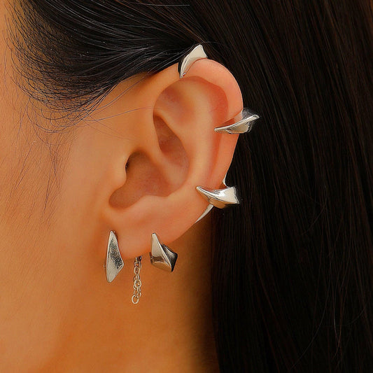 Demon Claw Ear Cuff